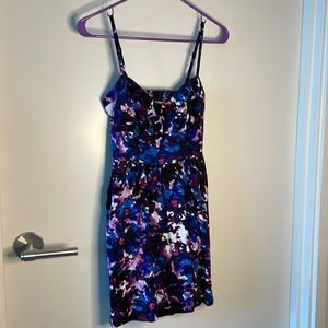 Express sweetheart mini dress with pockets